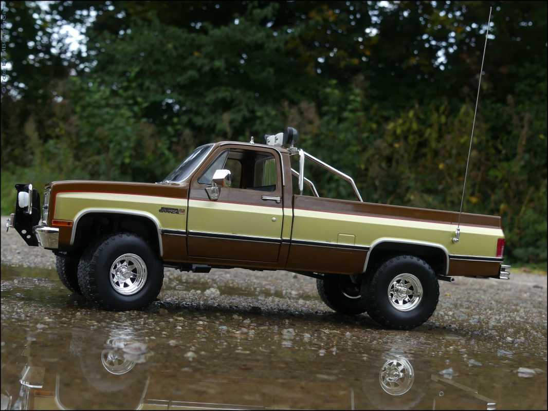 1:18 GMC K-2500 Sierra Grande 82´ FallGuy Ein Colt Für Alle Fälle